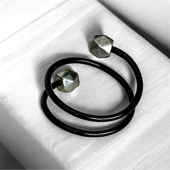 5 For $25💫Alternative Biker Black Wire Coiled Ring - Picture 5 of 5